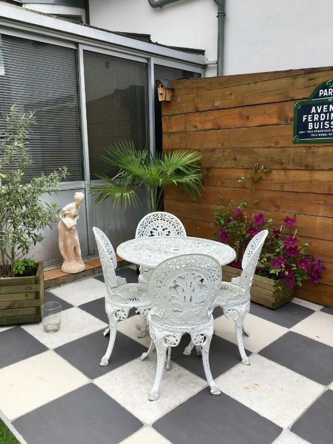 Appartement Des Petits Princes Valencay Exterior photo